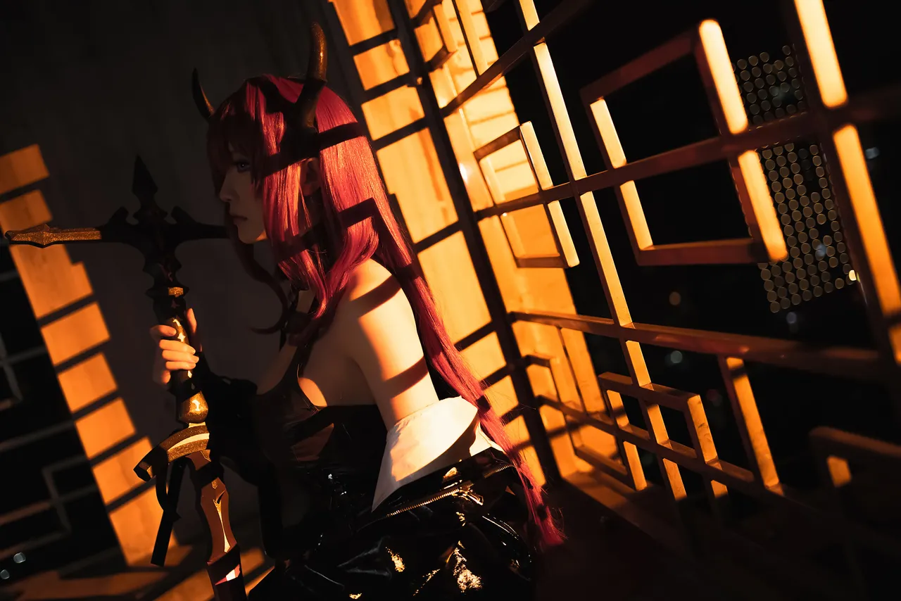 之迟迟 - Surtr Arknights-erohere12.webp